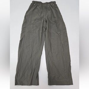 Lululemon Lightweight Mid-Rise Barrel-Leg Cropped Pant Army Green Size 4 Womens